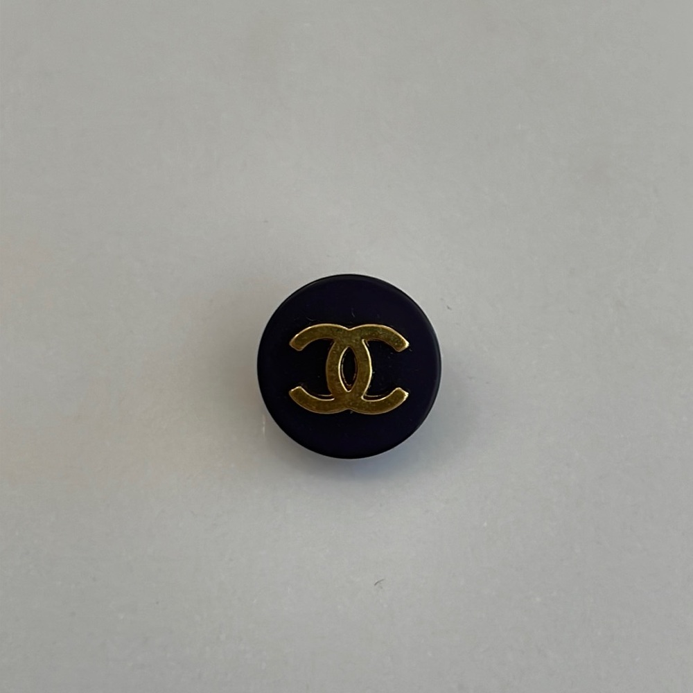 Chanel Deep Purple Gold CC Round Button